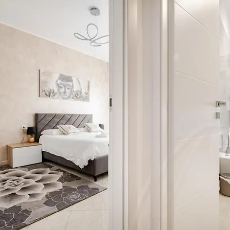 San Siro Hideaway, Garage,metro&wifi! Апартаменты *